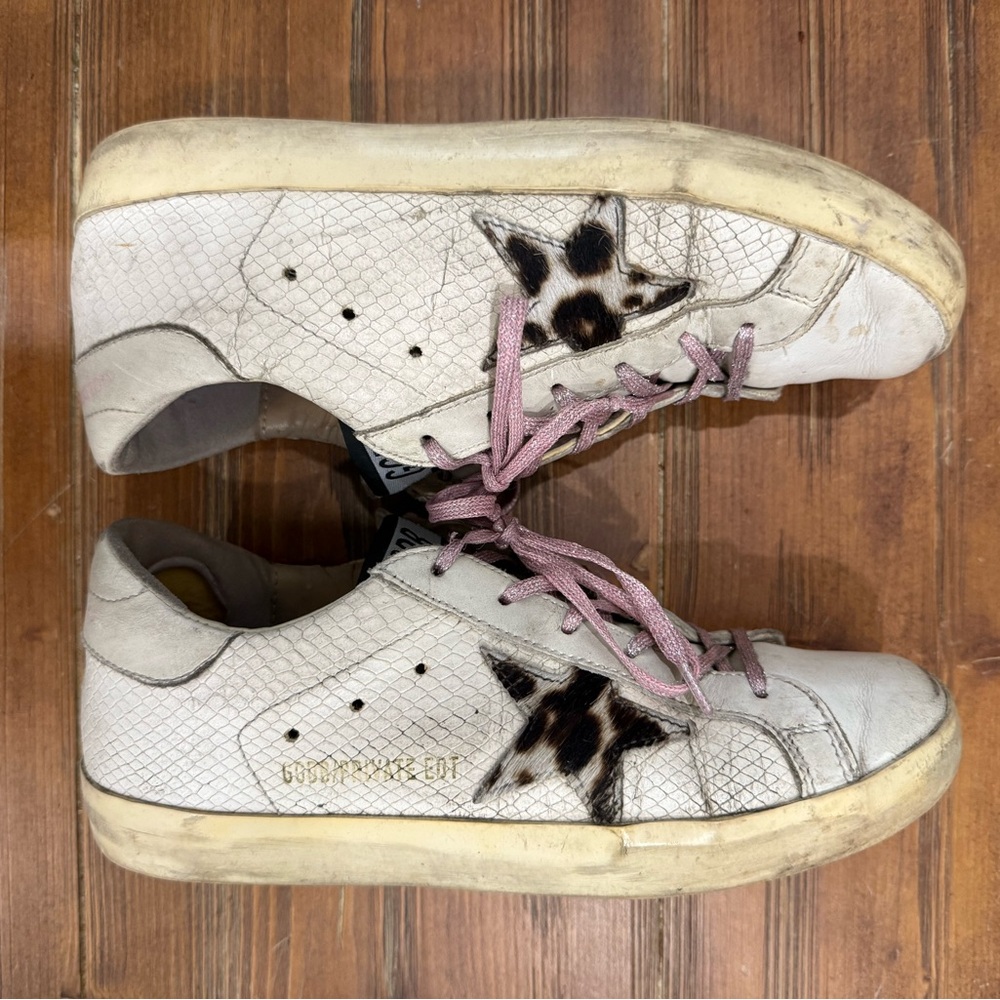 Golden Goose INTERMIX exclusive Sneakers with Pink Laces